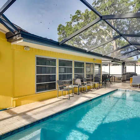 Largo Home With Pool And Hot Tub 4 Mi To Beach!